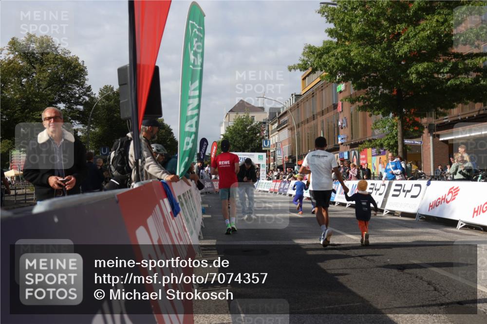 15.09.2024 - PSD Bank Halbmarathon Michael Strokosch http://msf.ph/oto/7074357 15.09.2024 10:33:23 Ziel 304 meine-sportfotos.de