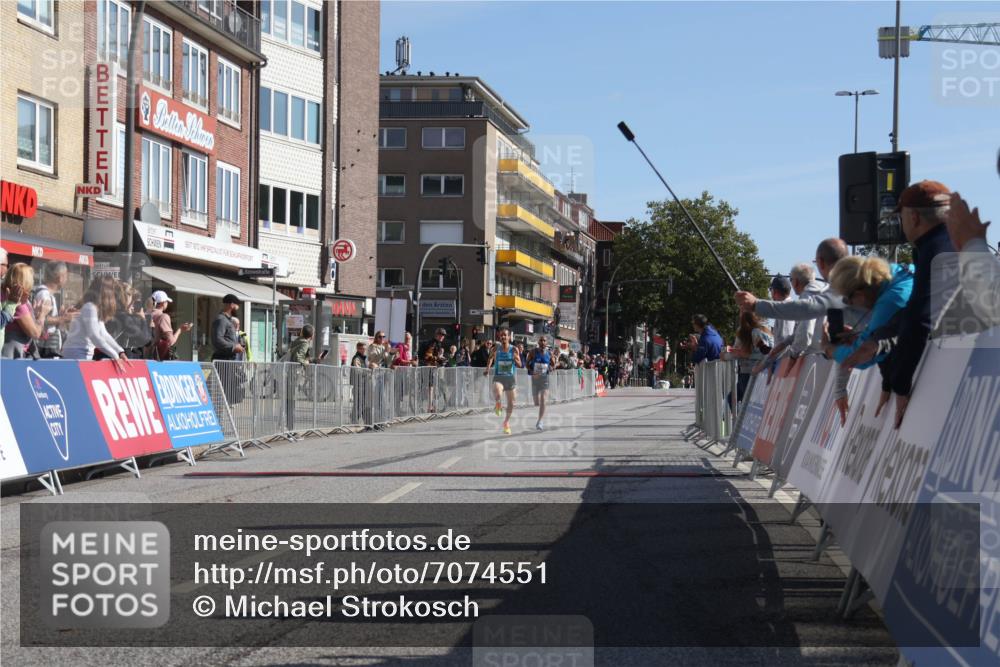 15.09.2024 - PSD Bank Halbmarathon Michael Strokosch http://msf.ph/oto/7074551 15.09.2024 11:01:50 Ziel 448, 1001 meine-sportfotos.de