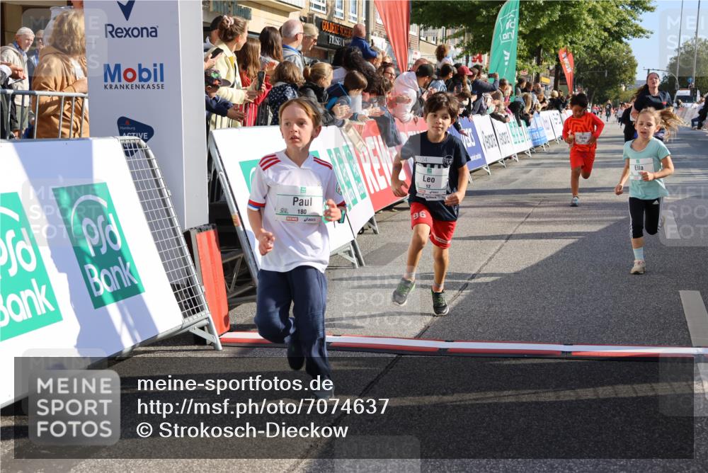 15.09.2024 - PSD Bank Halbmarathon Strokosch-Dieckow http://msf.ph/oto/7074637 15.09.2024 10:29:32 Ziel 5, 12, 47, 70, 150, 180, 194, 244, 254, 255, 271, 288, 297 meine-sportfotos.de