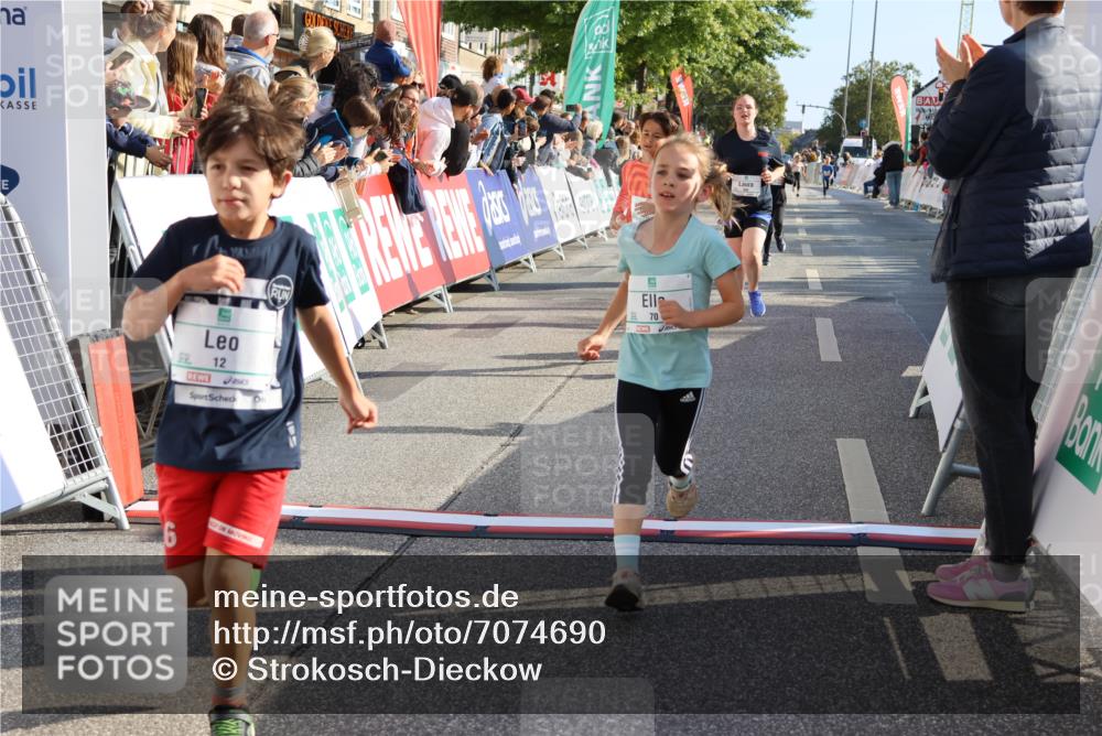 15.09.2024 - PSD Bank Halbmarathon Strokosch-Dieckow http://msf.ph/oto/7074690 15.09.2024 10:29:33 Ziel 5, 12, 47, 70, 150, 180, 194, 244, 254, 255, 271, 297 meine-sportfotos.de