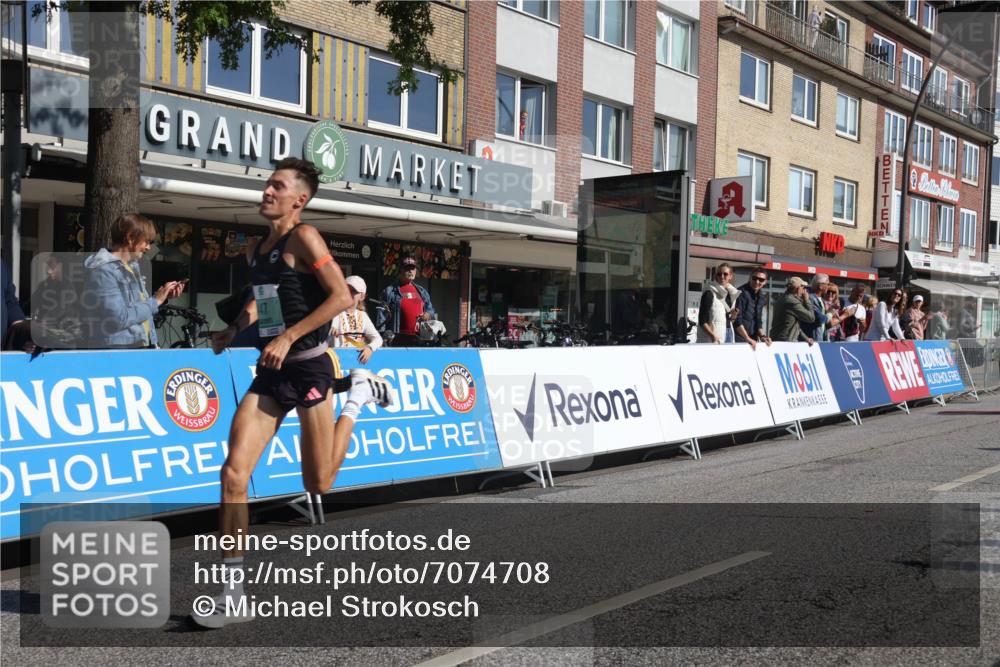 15.09.2024 - PSD Bank Halbmarathon Michael Strokosch http://msf.ph/oto/7074708 15.09.2024 11:02:12 Ziel 447 meine-sportfotos.de