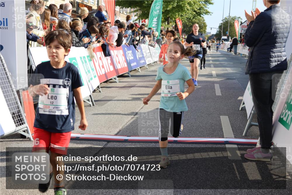 15.09.2024 - PSD Bank Halbmarathon Strokosch-Dieckow http://msf.ph/oto/7074723 15.09.2024 10:29:33 Ziel 5, 12, 47, 70, 150, 180, 194, 244, 254, 255, 271, 297 meine-sportfotos.de