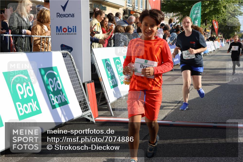 15.09.2024 - PSD Bank Halbmarathon Strokosch-Dieckow http://msf.ph/oto/7074886 15.09.2024 10:29:35 Ziel 5, 12, 47, 70, 180, 194, 244, 254, 255, 271 meine-sportfotos.de