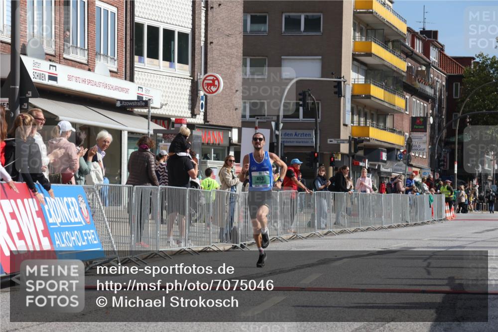 15.09.2024 - PSD Bank Halbmarathon Michael Strokosch http://msf.ph/oto/7075046 15.09.2024 11:04:42 Ziel 451, 453 meine-sportfotos.de