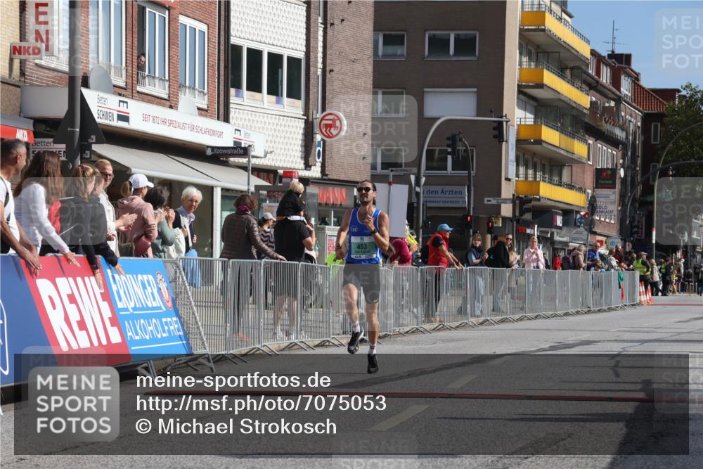 15.09.2024 - PSD Bank Halbmarathon Michael Strokosch http://msf.ph/oto/7075053 15.09.2024 11:04:42 Ziel 451, 453 meine-sportfotos.de