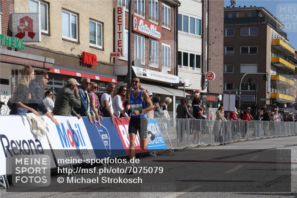 15.09.2024 - PSD Bank Halbmarathon Michael Strokosch http://msf.ph/oto/7075079 15.09.2024 11:04:44 Ziel 451, 453 meine-sportfotos.de