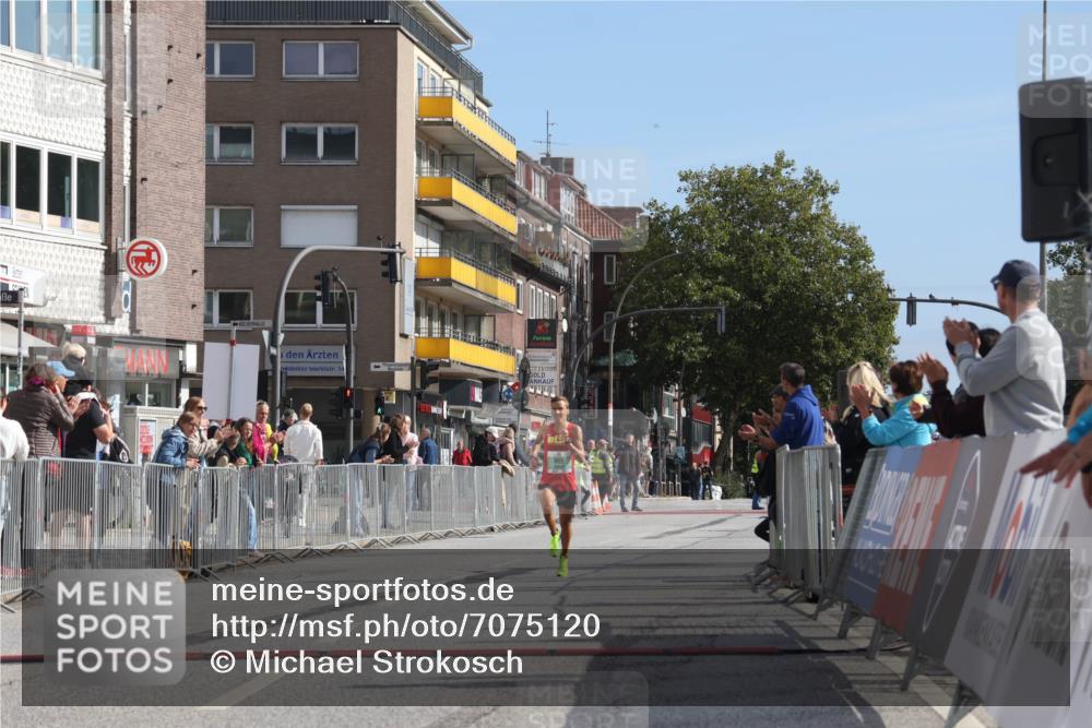 15.09.2024 - PSD Bank Halbmarathon Michael Strokosch http://msf.ph/oto/7075120 15.09.2024 11:05:21 Ziel 458 meine-sportfotos.de