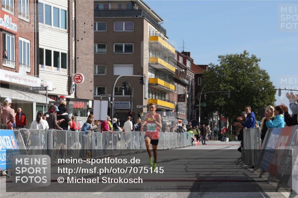 15.09.2024 - PSD Bank Halbmarathon Michael Strokosch http://msf.ph/oto/7075145 15.09.2024 11:05:23 Ziel 458 meine-sportfotos.de