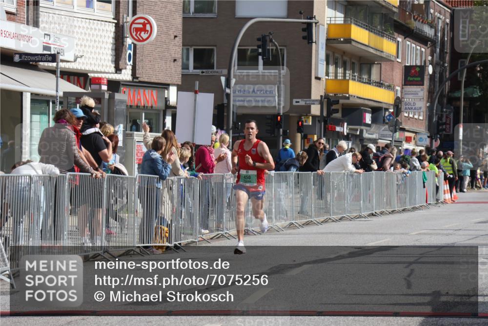 15.09.2024 - PSD Bank Halbmarathon Michael Strokosch http://msf.ph/oto/7075256 15.09.2024 11:05:54 Ziel 450, 452 meine-sportfotos.de