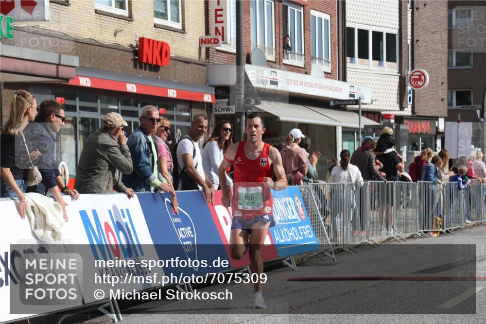 15.09.2024 - PSD Bank Halbmarathon Michael Strokosch http://msf.ph/oto/7075309 15.09.2024 11:05:57 Ziel 450, 452 meine-sportfotos.de