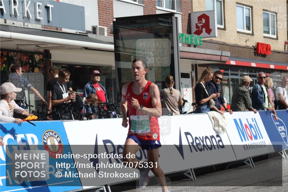 15.09.2024 - PSD Bank Halbmarathon Michael Strokosch http://msf.ph/oto/7075331 15.09.2024 11:05:58 Ziel 450, 452 meine-sportfotos.de