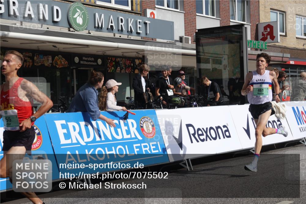 15.09.2024 - PSD Bank Halbmarathon Michael Strokosch http://msf.ph/oto/7075502 15.09.2024 11:06:45 Ziel 455, 459, 461, 471, 805 meine-sportfotos.de