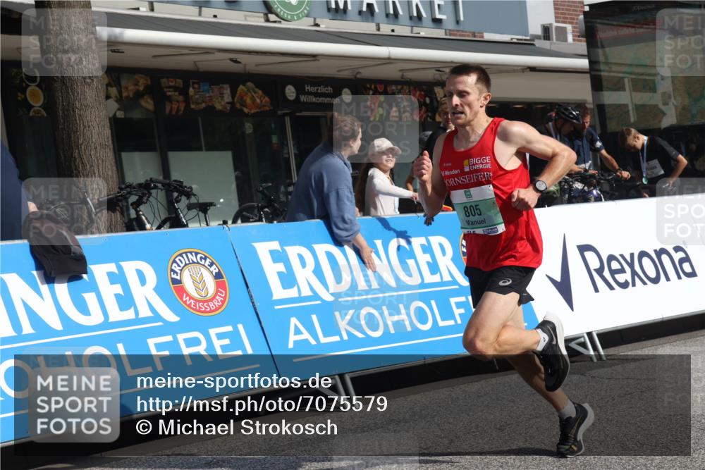 15.09.2024 - PSD Bank Halbmarathon Michael Strokosch http://msf.ph/oto/7075579 15.09.2024 11:06:51 Ziel 455, 456, 459, 460, 461, 467, 471, 472, 805 meine-sportfotos.de