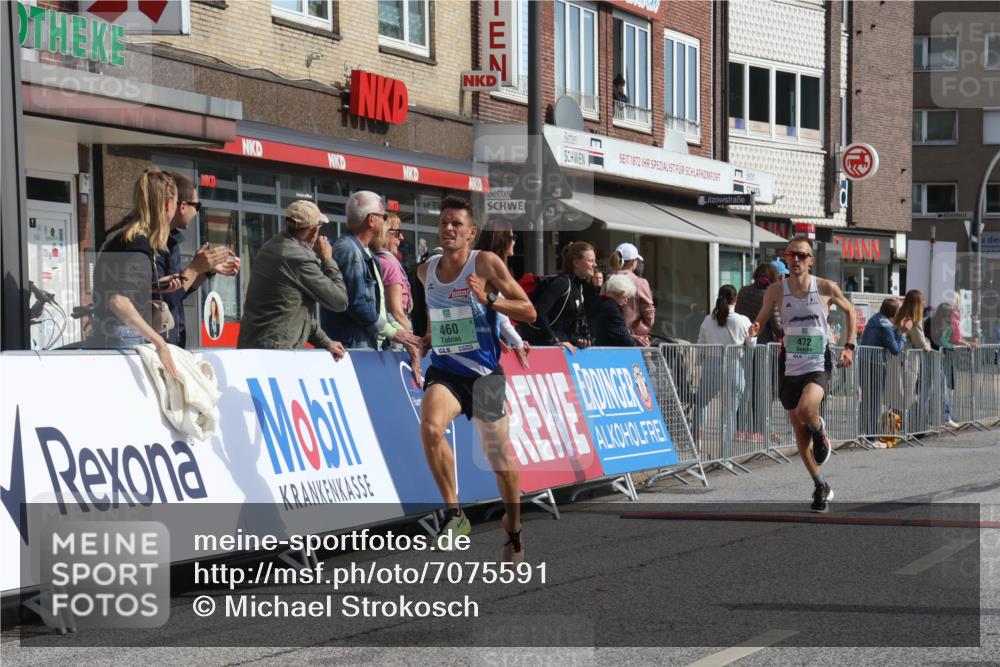 15.09.2024 - PSD Bank Halbmarathon Michael Strokosch http://msf.ph/oto/7075591 15.09.2024 11:06:53 Ziel 455, 456, 459, 460, 461, 467, 471, 472, 805 meine-sportfotos.de