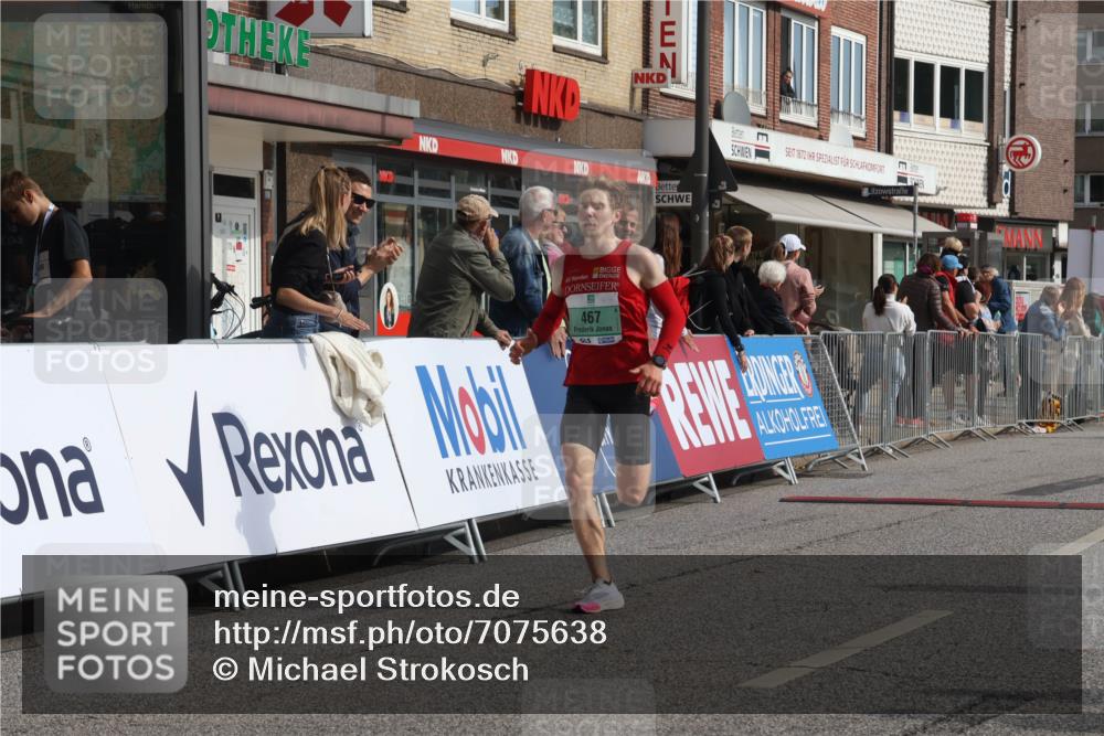 15.09.2024 - PSD Bank Halbmarathon Michael Strokosch http://msf.ph/oto/7075638 15.09.2024 11:06:57 Ziel 455, 456, 459, 460, 461, 467, 468, 472, 805 meine-sportfotos.de