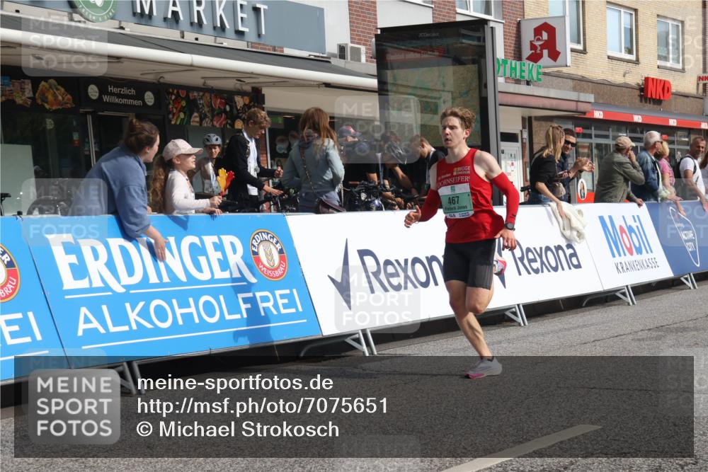 15.09.2024 - PSD Bank Halbmarathon Michael Strokosch http://msf.ph/oto/7075651 15.09.2024 11:06:58 Ziel 456, 459, 460, 467, 468, 472, 805 meine-sportfotos.de