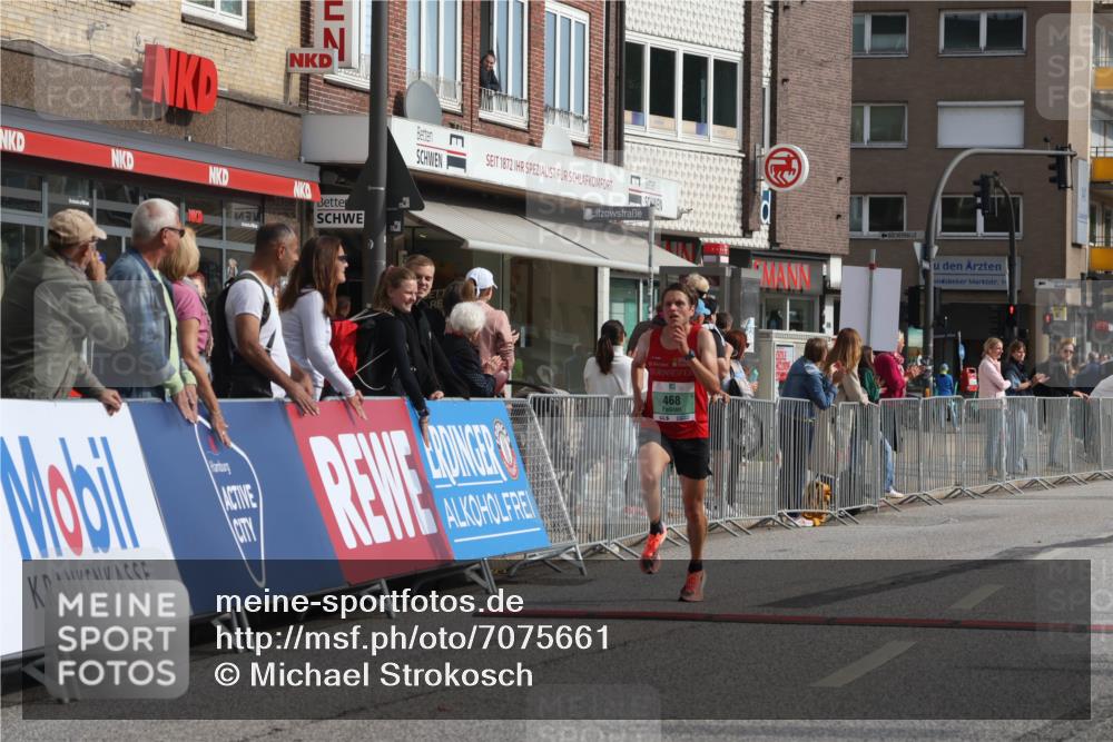 15.09.2024 - PSD Bank Halbmarathon Michael Strokosch http://msf.ph/oto/7075661 15.09.2024 11:06:59 Ziel 456, 459, 460, 465, 467, 468, 472, 805 meine-sportfotos.de