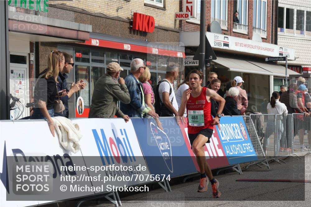15.09.2024 - PSD Bank Halbmarathon Michael Strokosch http://msf.ph/oto/7075674 15.09.2024 11:07:00 Ziel 456, 459, 460, 465, 467, 468, 472, 805 meine-sportfotos.de