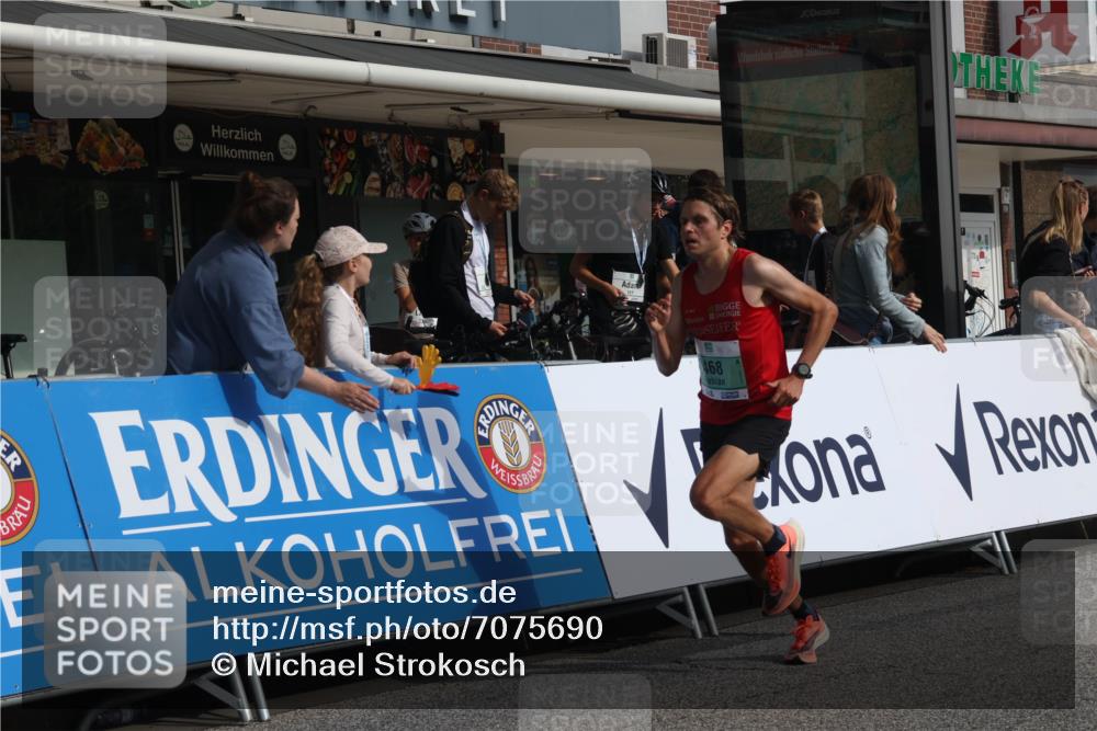15.09.2024 - PSD Bank Halbmarathon Michael Strokosch http://msf.ph/oto/7075690 15.09.2024 11:07:02 Ziel 456, 460, 465, 467, 468, 472, 805 meine-sportfotos.de
