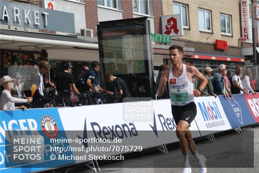 15.09.2024 - PSD Bank Halbmarathon Michael Strokosch http://msf.ph/oto/7075729 15.09.2024 11:07:06 Ziel 456, 460, 465, 467, 468, 472 meine-sportfotos.de