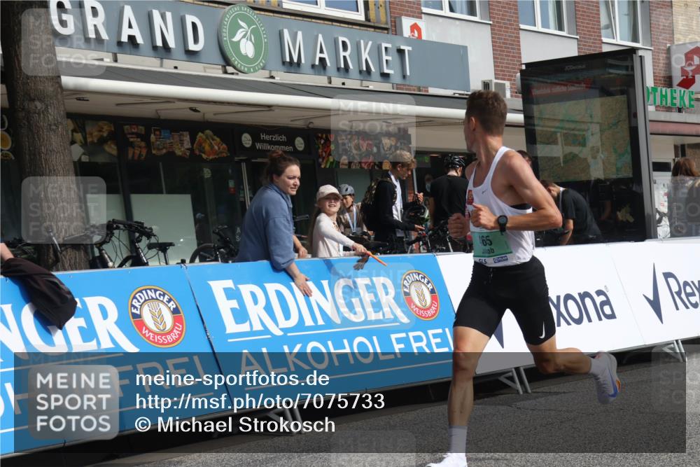 15.09.2024 - PSD Bank Halbmarathon Michael Strokosch http://msf.ph/oto/7075733 15.09.2024 11:07:07 Ziel 456, 460, 465, 467, 468, 472 meine-sportfotos.de