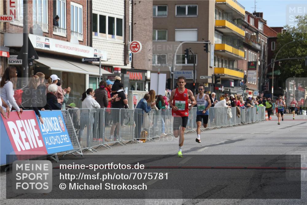 15.09.2024 - PSD Bank Halbmarathon Michael Strokosch http://msf.ph/oto/7075781 15.09.2024 11:07:16 Ziel 462, 464, 465 meine-sportfotos.de
