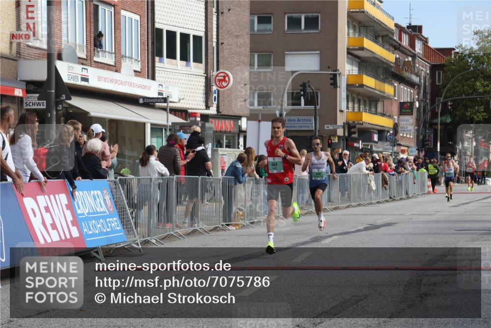 15.09.2024 - PSD Bank Halbmarathon Michael Strokosch http://msf.ph/oto/7075786 15.09.2024 11:07:16 Ziel 462, 464, 465 meine-sportfotos.de
