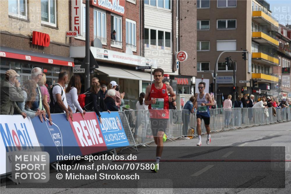 15.09.2024 - PSD Bank Halbmarathon Michael Strokosch http://msf.ph/oto/7075801 15.09.2024 11:07:17 Ziel 462, 464, 465 meine-sportfotos.de