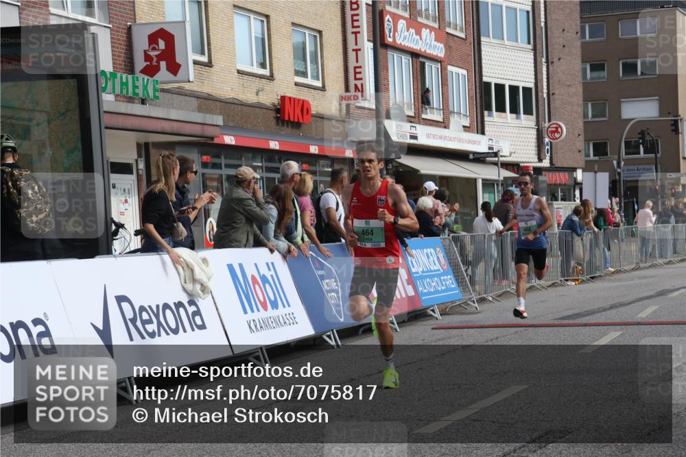 15.09.2024 - PSD Bank Halbmarathon Michael Strokosch http://msf.ph/oto/7075817 15.09.2024 11:07:18 Ziel 462, 464, 465, 482 meine-sportfotos.de