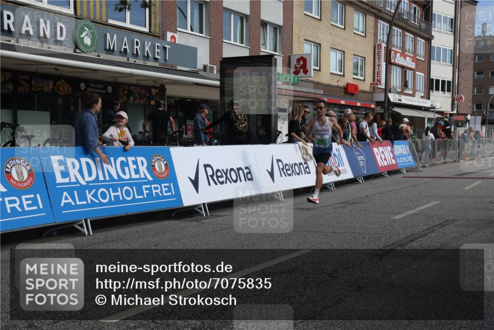 15.09.2024 - PSD Bank Halbmarathon Michael Strokosch http://msf.ph/oto/7075835 15.09.2024 11:07:19 Ziel 462, 464, 465, 469, 482 meine-sportfotos.de