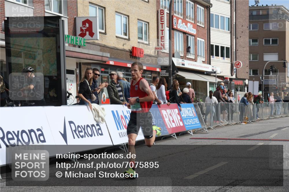 15.09.2024 - PSD Bank Halbmarathon Michael Strokosch http://msf.ph/oto/7075895 15.09.2024 11:07:29 Ziel 462, 464, 469, 476, 482 meine-sportfotos.de