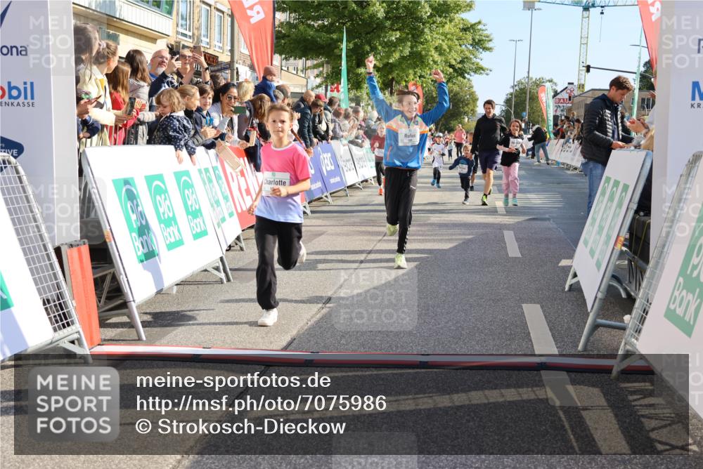 15.09.2024 - PSD Bank Halbmarathon Strokosch-Dieckow http://msf.ph/oto/7075986 15.09.2024 10:30:01 Ziel 3, 15, 46, 60, 63, 74, 80, 112, 164, 168, 171, 185, 225, 246, 286 meine-sportfotos.de