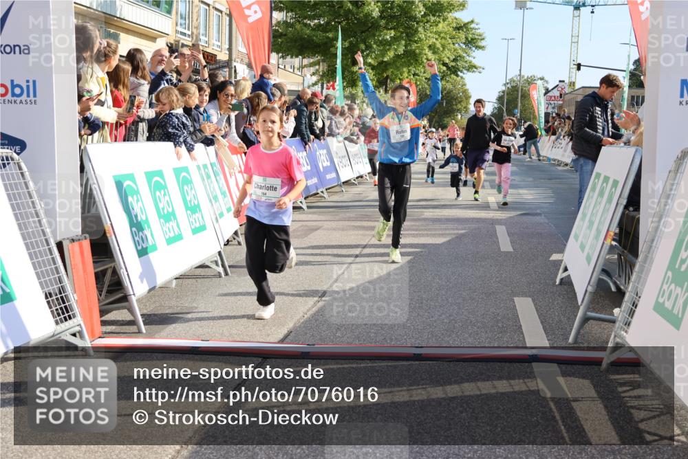 15.09.2024 - PSD Bank Halbmarathon Strokosch-Dieckow http://msf.ph/oto/7076016 15.09.2024 10:30:01 Ziel 3, 15, 46, 60, 63, 74, 80, 112, 164, 168, 171, 185, 225, 246, 286 meine-sportfotos.de