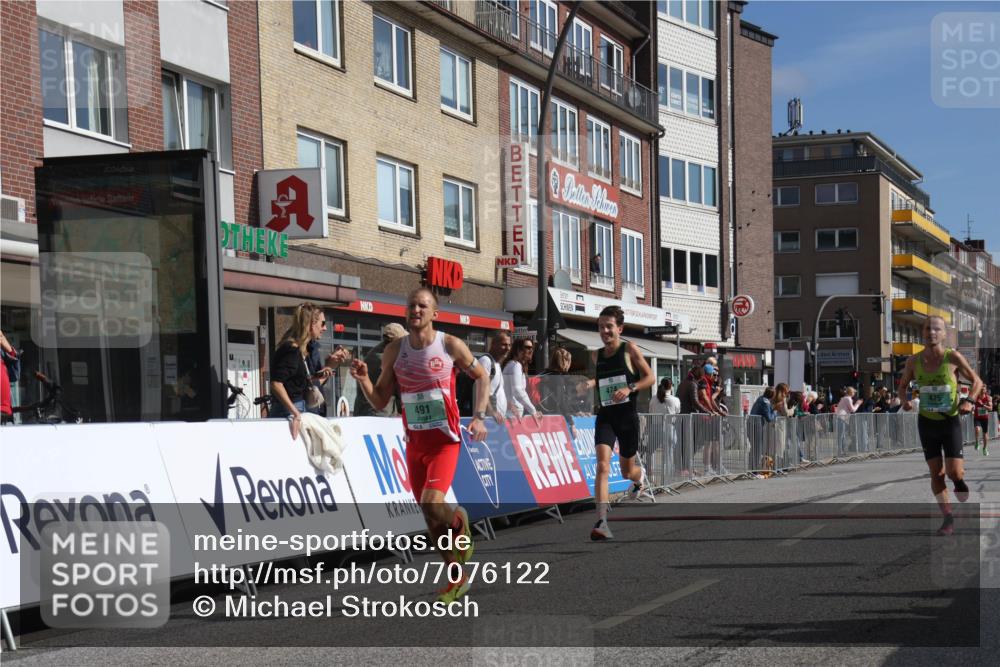 15.09.2024 - PSD Bank Halbmarathon Michael Strokosch http://msf.ph/oto/7076122 15.09.2024 11:08:15 Ziel 403, 474, 475, 479, 483, 491, 493 meine-sportfotos.de
