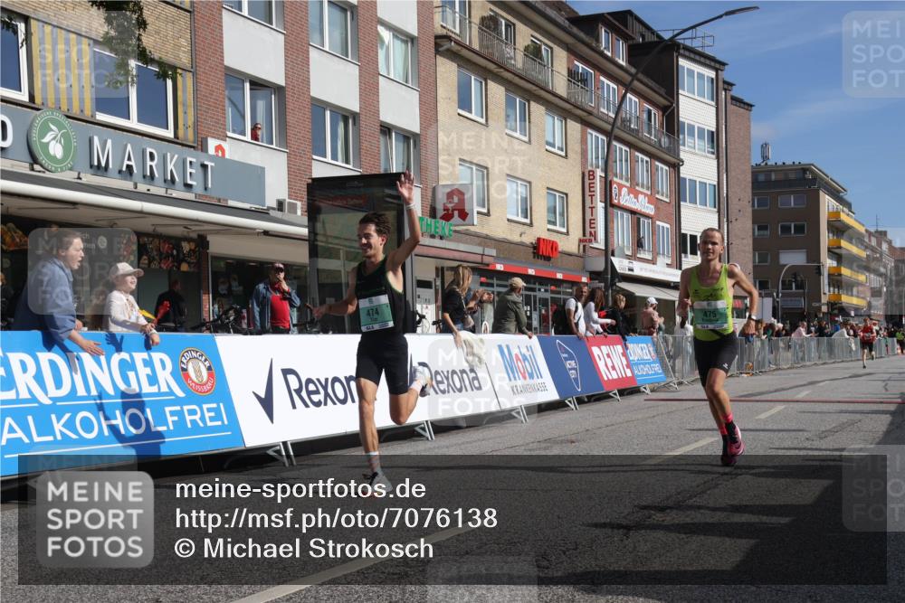 15.09.2024 - PSD Bank Halbmarathon Michael Strokosch http://msf.ph/oto/7076138 15.09.2024 11:08:16 Ziel 403, 474, 475, 479, 483, 491, 493 meine-sportfotos.de