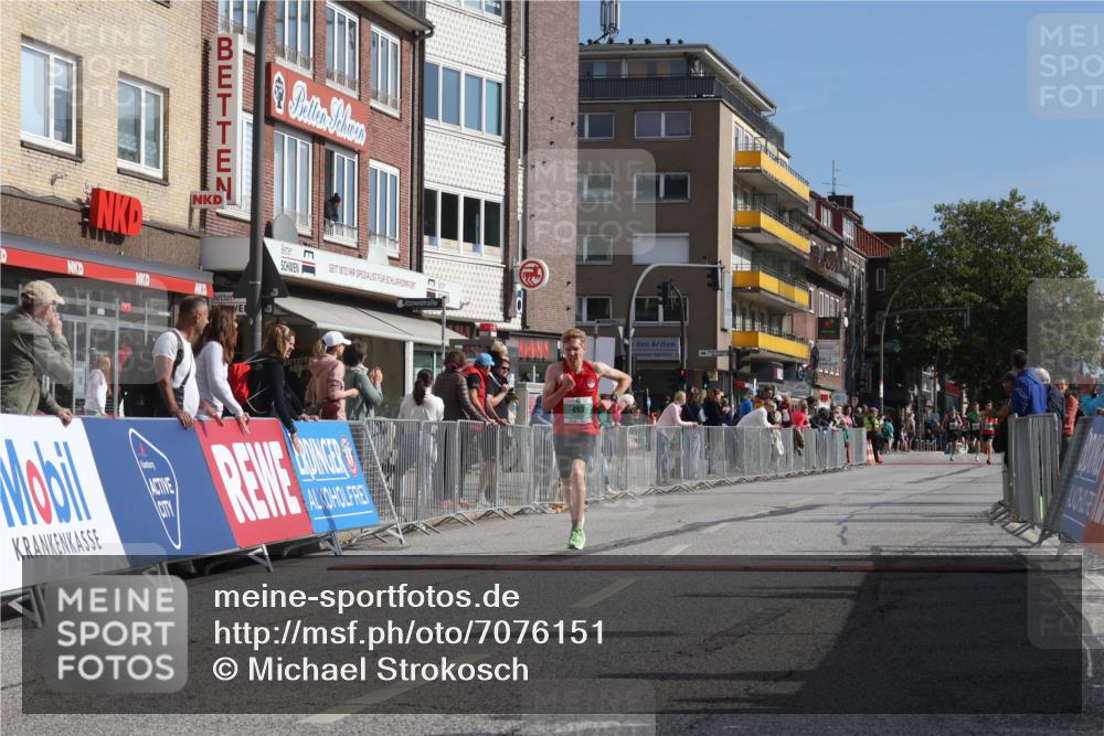 15.09.2024 - PSD Bank Halbmarathon Michael Strokosch http://msf.ph/oto/7076151 15.09.2024 11:08:20 Ziel 403, 474, 475, 479, 491, 493 meine-sportfotos.de