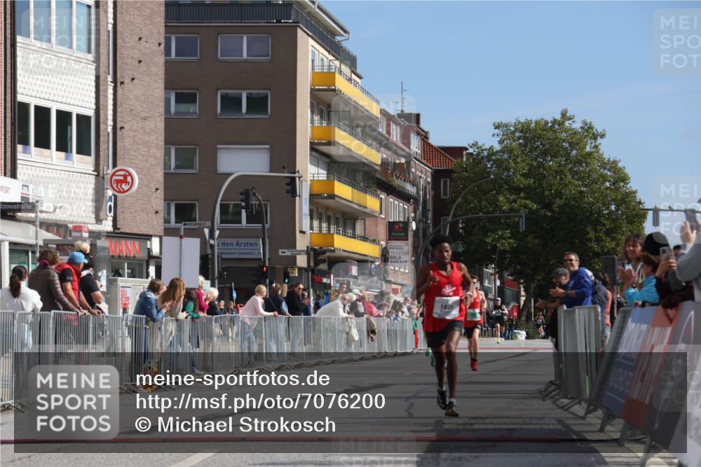 15.09.2024 - PSD Bank Halbmarathon Michael Strokosch http://msf.ph/oto/7076200 15.09.2024 11:08:26 Ziel 474, 475, 477, 487, 491, 493, 562, 1076 meine-sportfotos.de