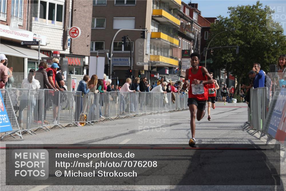 15.09.2024 - PSD Bank Halbmarathon Michael Strokosch http://msf.ph/oto/7076208 15.09.2024 11:08:27 Ziel 474, 475, 477, 487, 491, 493, 562, 1076 meine-sportfotos.de
