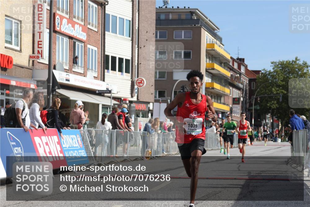 15.09.2024 - PSD Bank Halbmarathon Michael Strokosch http://msf.ph/oto/7076236 15.09.2024 11:08:28 Ziel 474, 475, 477, 487, 491, 493, 562, 1076 meine-sportfotos.de