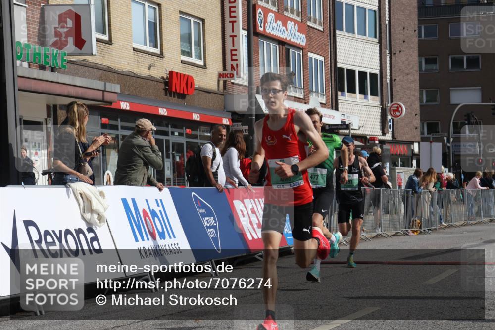15.09.2024 - PSD Bank Halbmarathon Michael Strokosch http://msf.ph/oto/7076274 15.09.2024 11:08:32 Ziel 477, 487, 493, 562, 1076 meine-sportfotos.de