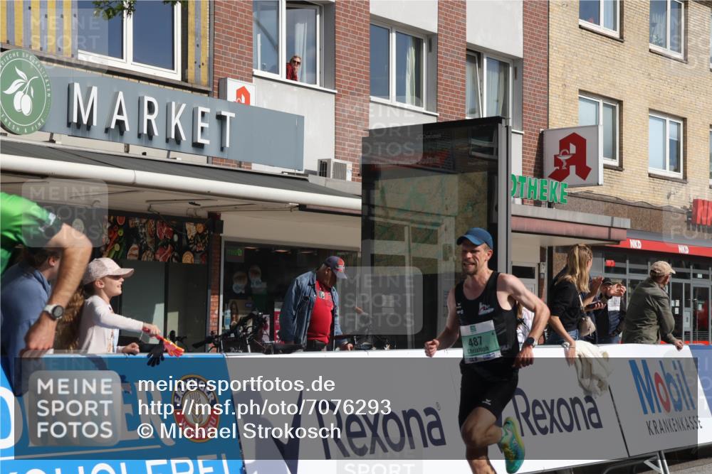 15.09.2024 - PSD Bank Halbmarathon Michael Strokosch http://msf.ph/oto/7076293 15.09.2024 11:08:34 Ziel 477, 487, 493, 562, 807, 1076 meine-sportfotos.de