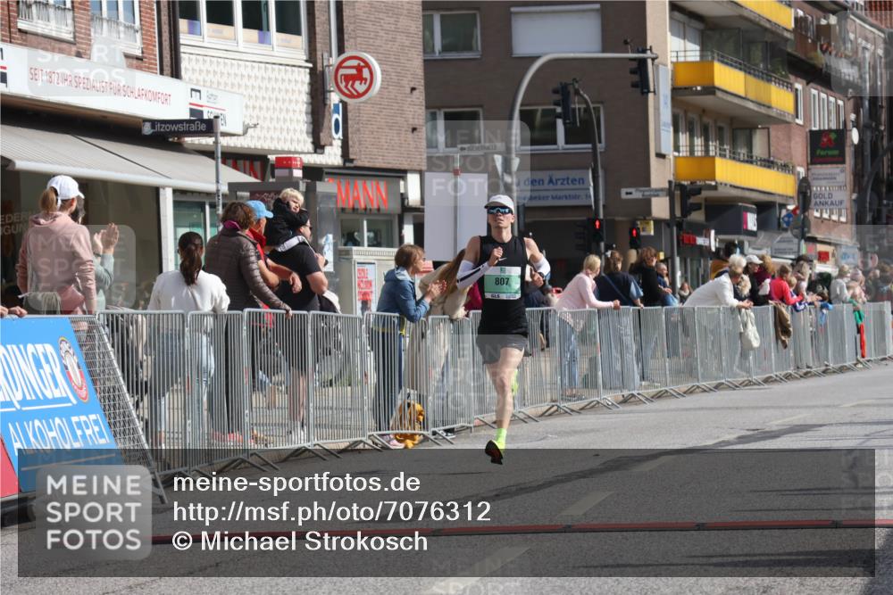 15.09.2024 - PSD Bank Halbmarathon Michael Strokosch http://msf.ph/oto/7076312 15.09.2024 11:08:38 Ziel 477, 487, 562, 807, 1076 meine-sportfotos.de