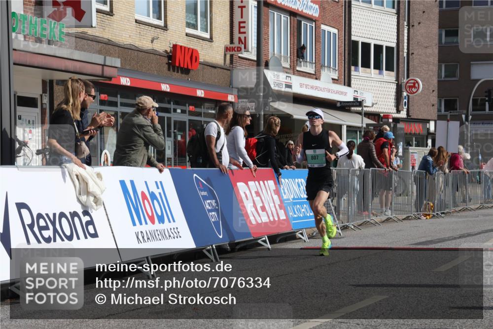 15.09.2024 - PSD Bank Halbmarathon Michael Strokosch http://msf.ph/oto/7076334 15.09.2024 11:08:39 Ziel 477, 487, 562, 807, 1076 meine-sportfotos.de