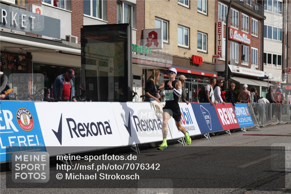 15.09.2024 - PSD Bank Halbmarathon Michael Strokosch http://msf.ph/oto/7076342 15.09.2024 11:08:40 Ziel 477, 487, 562, 807, 1076 meine-sportfotos.de