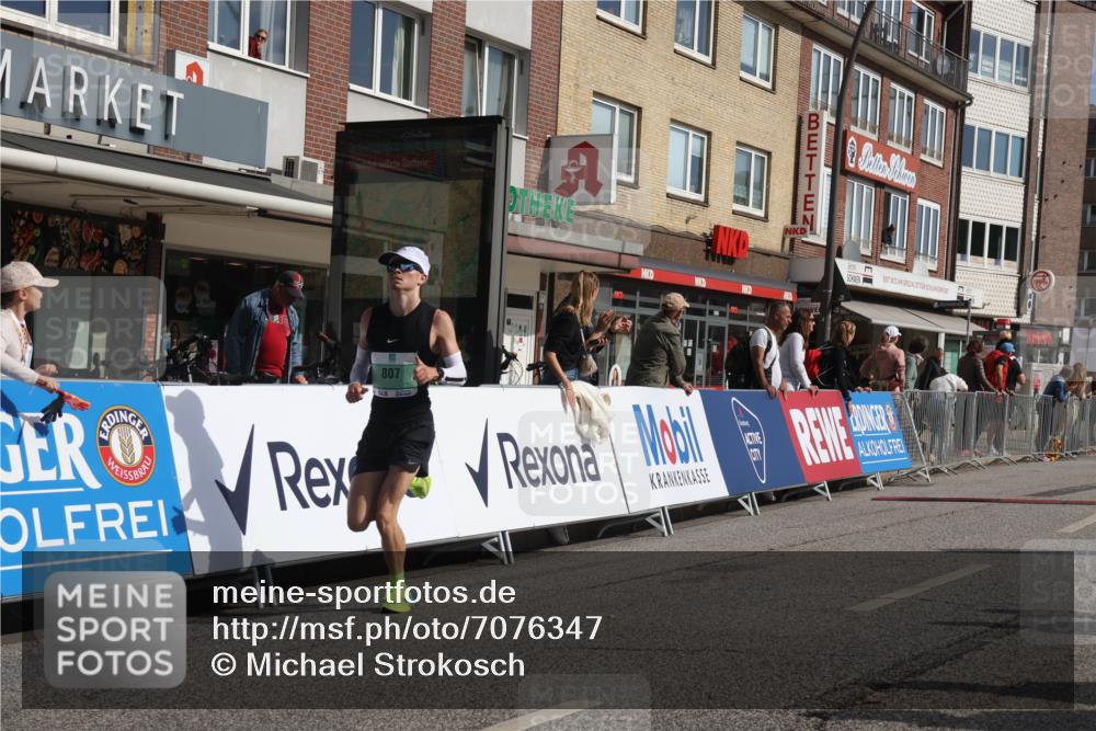 15.09.2024 - PSD Bank Halbmarathon Michael Strokosch http://msf.ph/oto/7076347 15.09.2024 11:08:41 Ziel 477, 487, 562, 807, 1076 meine-sportfotos.de