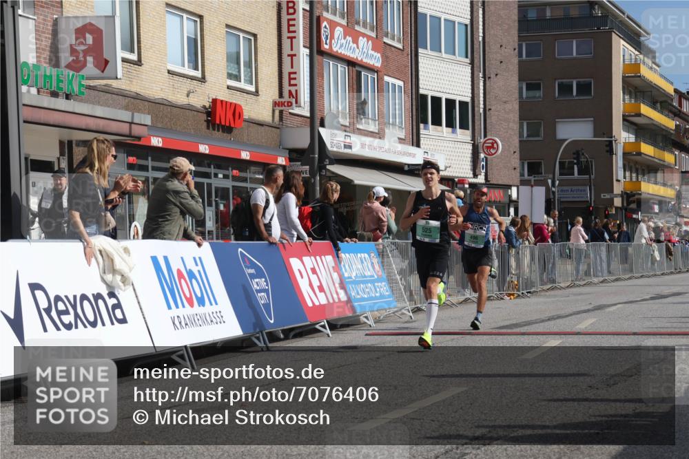 15.09.2024 - PSD Bank Halbmarathon Michael Strokosch http://msf.ph/oto/7076406 15.09.2024 11:08:50 Ziel 496, 525, 807 meine-sportfotos.de