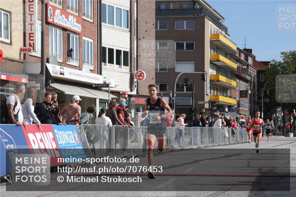 15.09.2024 - PSD Bank Halbmarathon Michael Strokosch http://msf.ph/oto/7076453 15.09.2024 11:09:00 Ziel 495, 496, 510, 525 meine-sportfotos.de