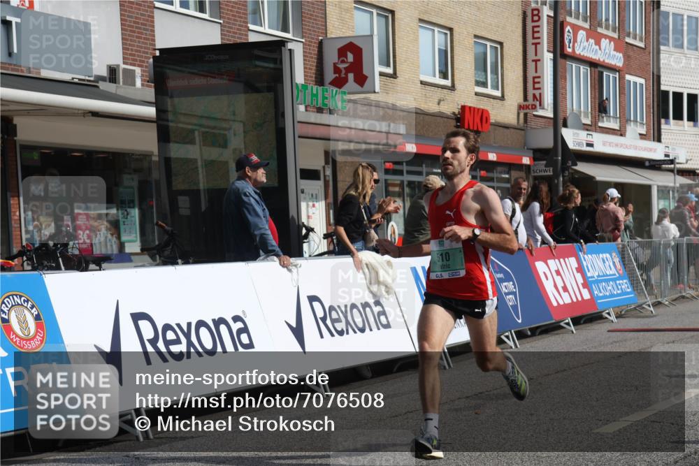 15.09.2024 - PSD Bank Halbmarathon Michael Strokosch http://msf.ph/oto/7076508 15.09.2024 11:09:05 Ziel 495, 496, 499, 510, 529 meine-sportfotos.de