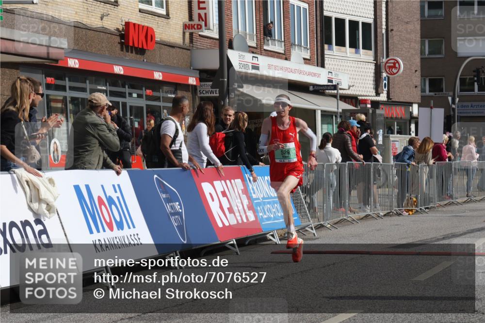 15.09.2024 - PSD Bank Halbmarathon Michael Strokosch http://msf.ph/oto/7076527 15.09.2024 11:09:07 Ziel 495, 499, 510, 529 meine-sportfotos.de