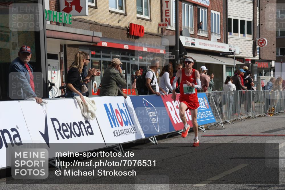 15.09.2024 - PSD Bank Halbmarathon Michael Strokosch http://msf.ph/oto/7076531 15.09.2024 11:09:08 Ziel 495, 499, 510, 529 meine-sportfotos.de